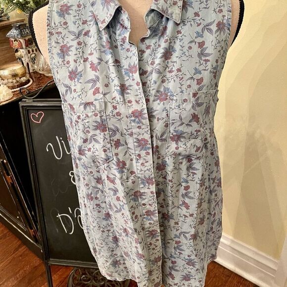 NWOT Velvet Heart Sz M Tencel Floral Button Up - Picture 3 of 10